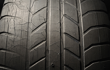 The Hidden Dangers of Driving on Old Tires